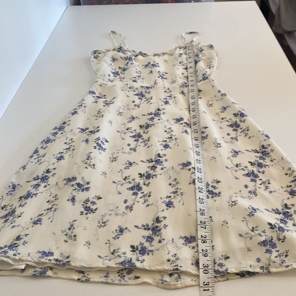 Reformation Light Cream & Blue Floral Mini Dress with Ruffle Neckline Size 4 - Picture 13 of 13